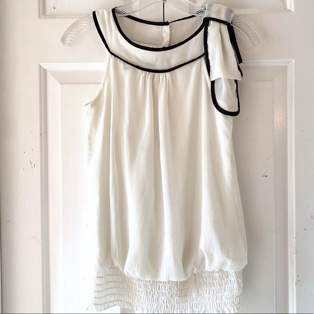 IZ Byer Womens Ivory Sleeveless Top Shirt Medium